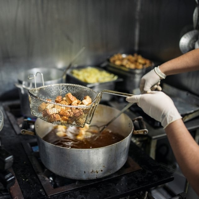 Kosten besparen en voedselafval verminderen in restaurants