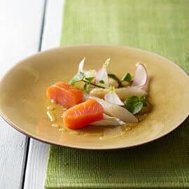 Gemarineerde asperges met gerookte zalm