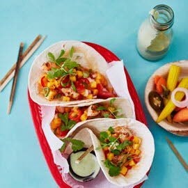 Soft taco's met gamba's, mango salsa en koriander creme