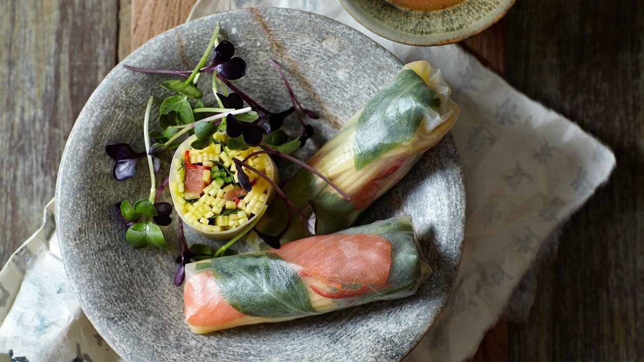 Springrolls met mango, zalm en Thaise basilicum – Recept