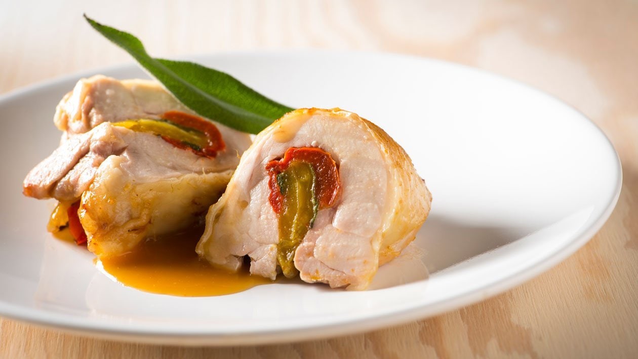 Kippendijen uit de oven met gegrilde paprika en salie – Recept