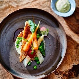 Maiskip met asperges, risotto van parelgort met dragon-hollandaise Maiskip met asperges, risotto van parelgort met dragon-hollandaise