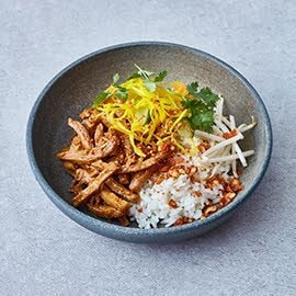 Vegetarische rendang met atjar en pinda crumble