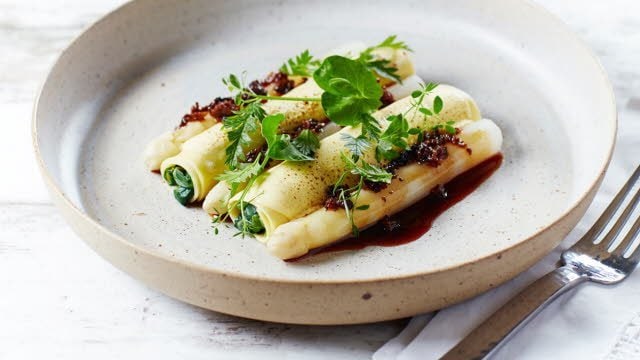 Cannelloni met asperges, spinazie en morilles Cannelloni met asperges, spinazie en morilles