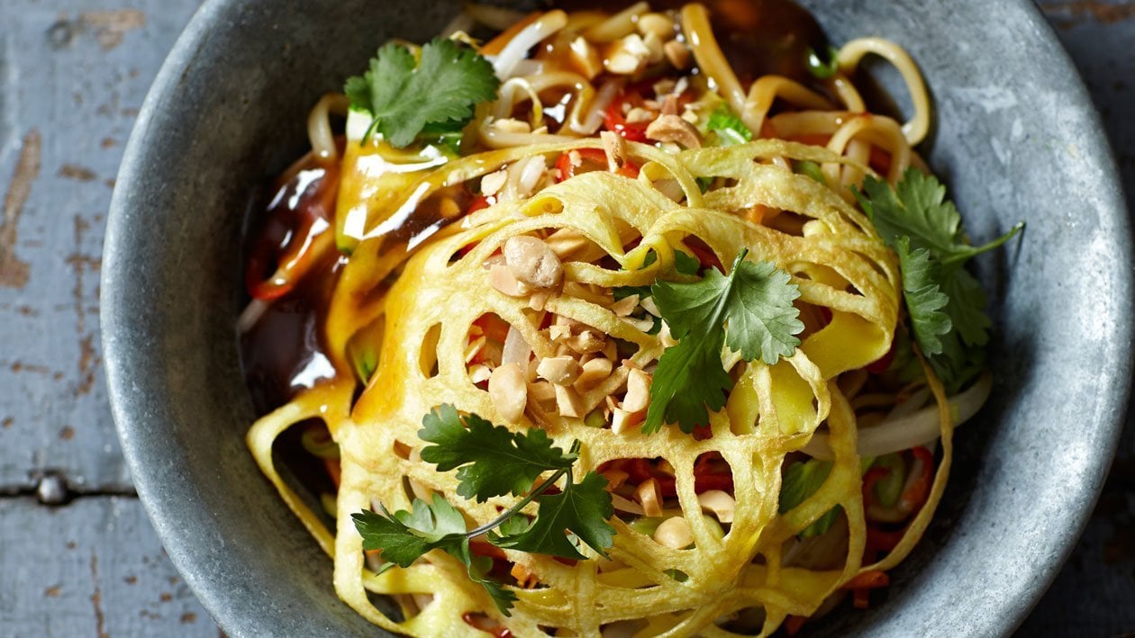 Mie noedels met gebakken groenten en ei – Recept