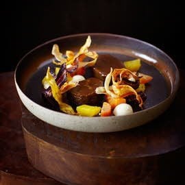 Hertensukade met winterwortels en schillenchips Hertensukade met winterwortels en schillenchips