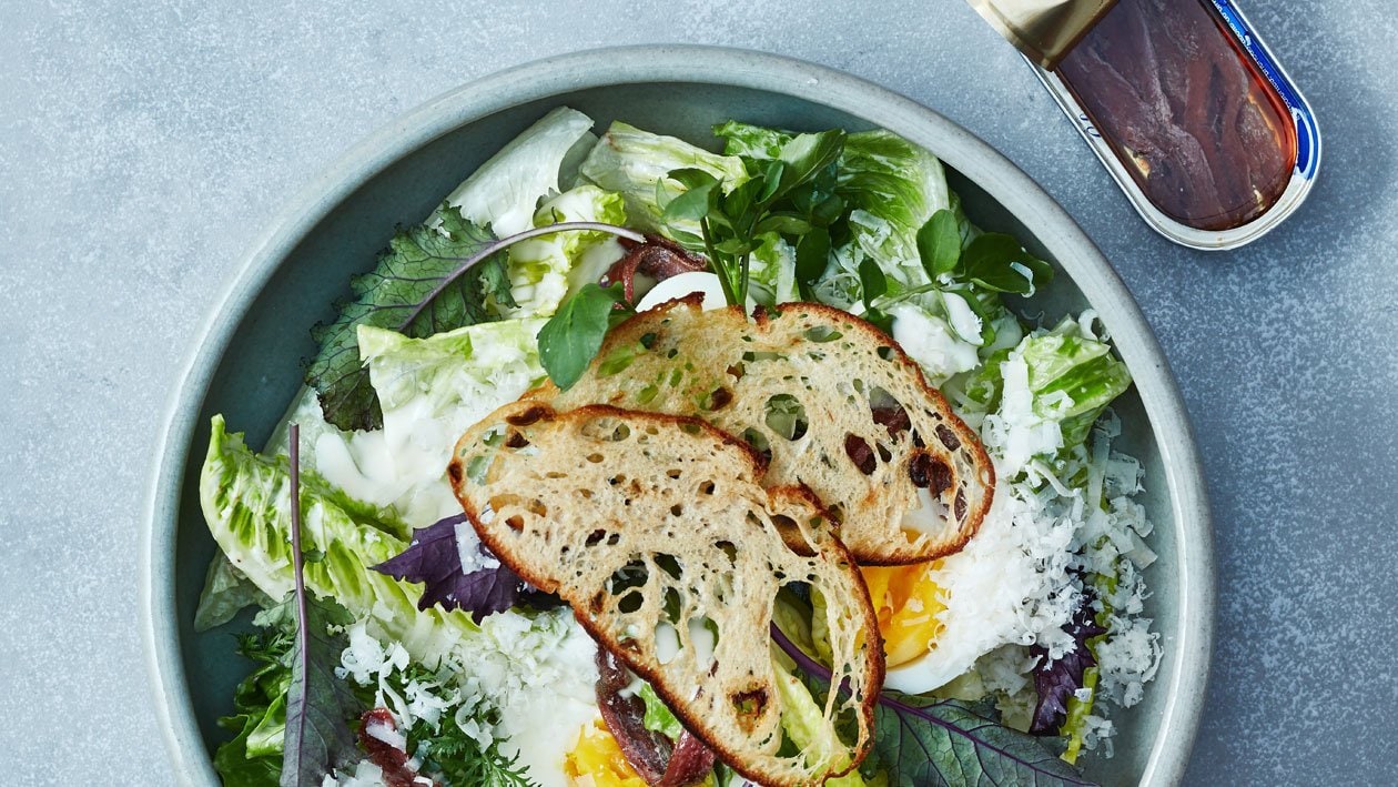 Caesar salade met krokante zuurdesem – Recept