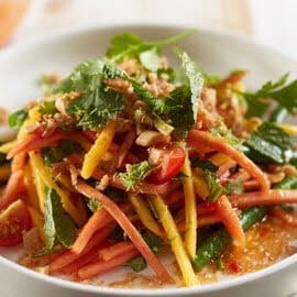 Groene Papaya salade met haricots-verts en limoen