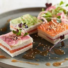 Gerookte zalm met wasabi sandwich Gerookte zalm met wasabi sandwich