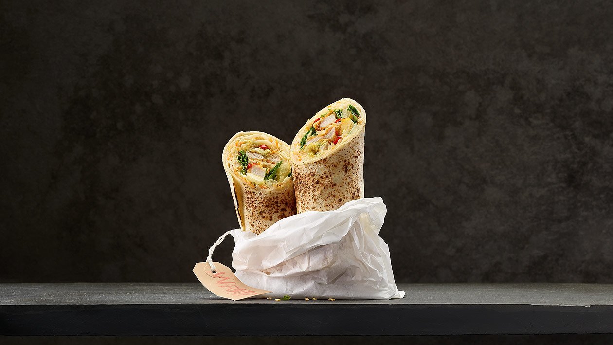 Wrap met “coleslaw” en krokante kip
