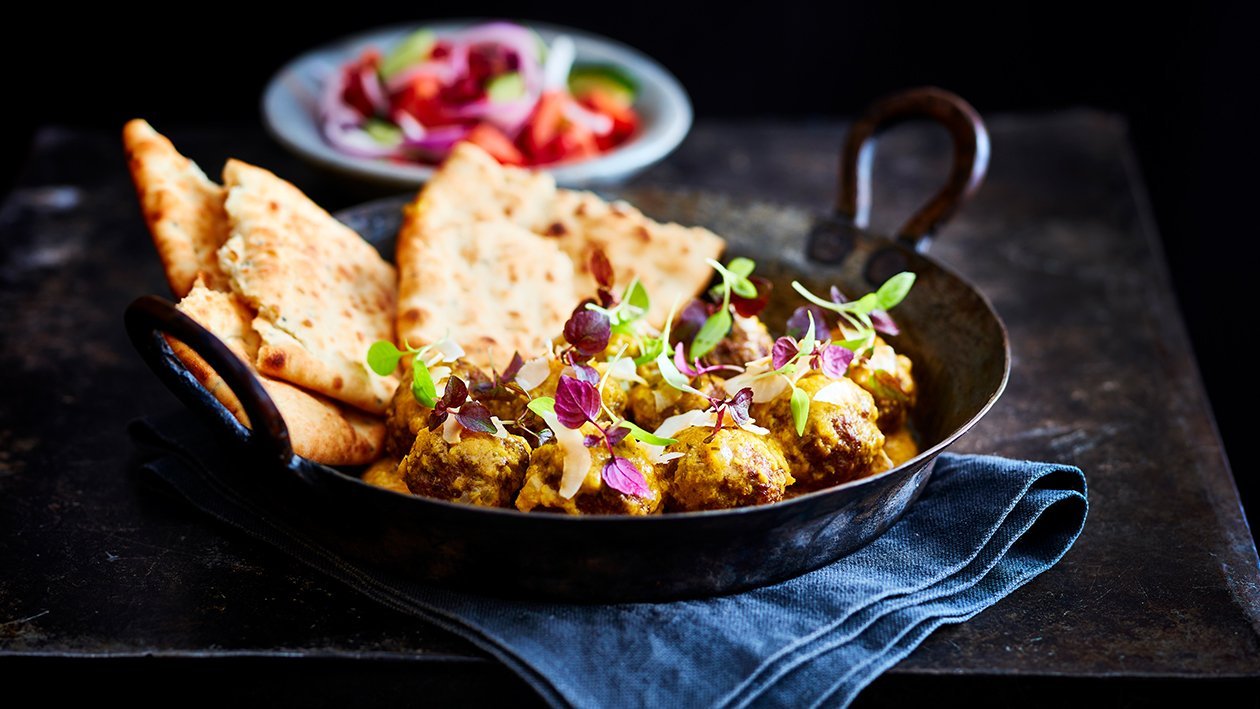 Naanbrood met korma gehaktballetjes Naanbrood met korma gehaktballetjes