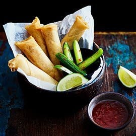 Vietnamese loempia’s met gemarineerde komkommer en zoete chili