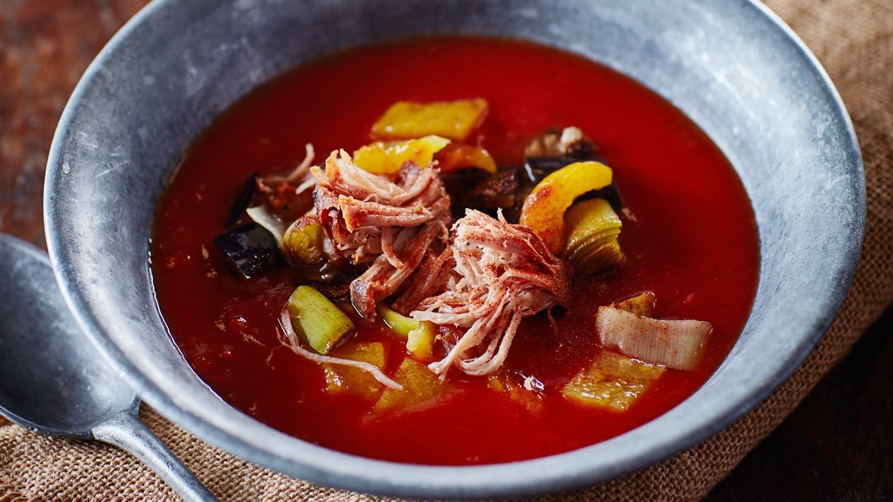 BBQ tomatensoep met geroosterde groenten en pulled pork – Recept