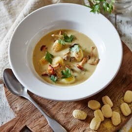 Italiaanse Bospaddestoelensoep met gnocchi & selderij Italiaanse Bospaddestoelensoep met gnocchi & selderij