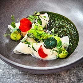 Koolrabi met tonijn, avocado, groene appel en lavas