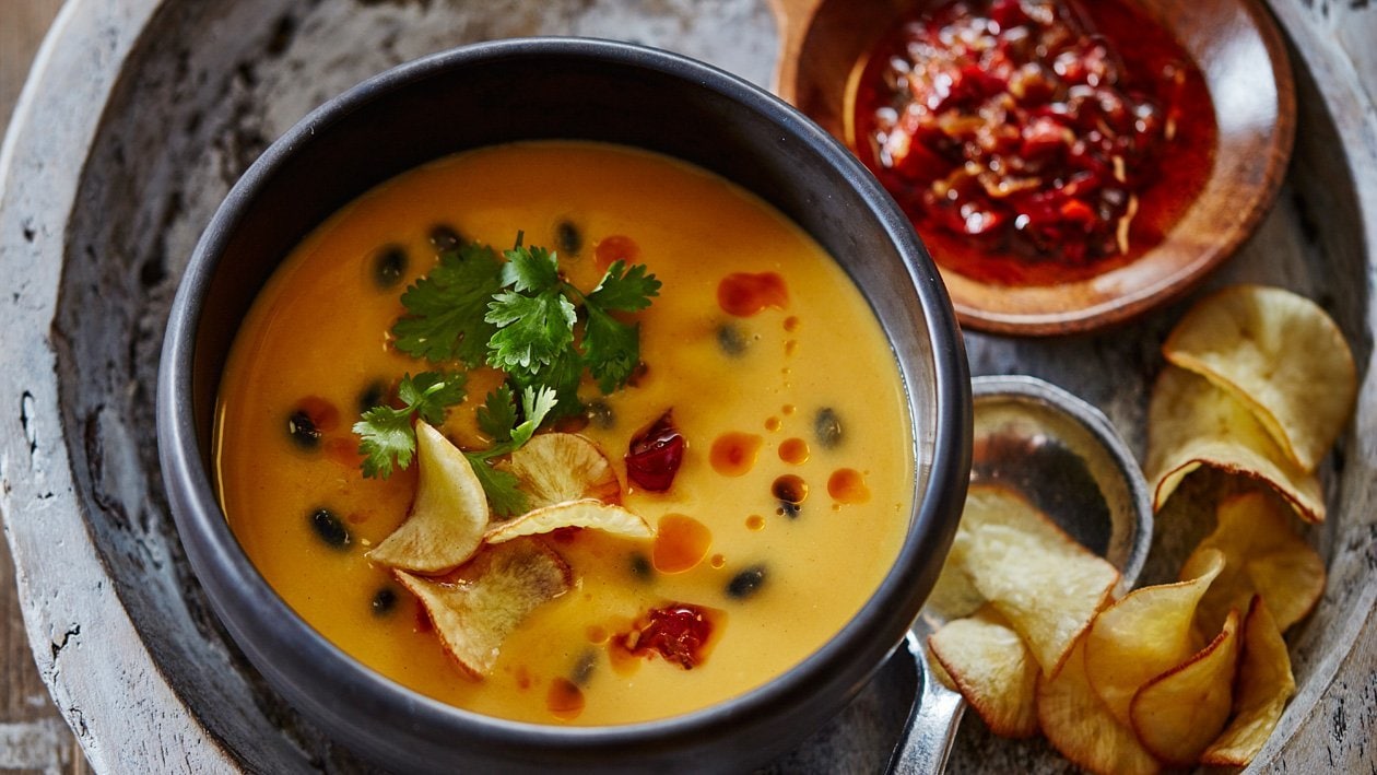 Peruaanse zoete aardappelsoep met chili & koriander – Recept