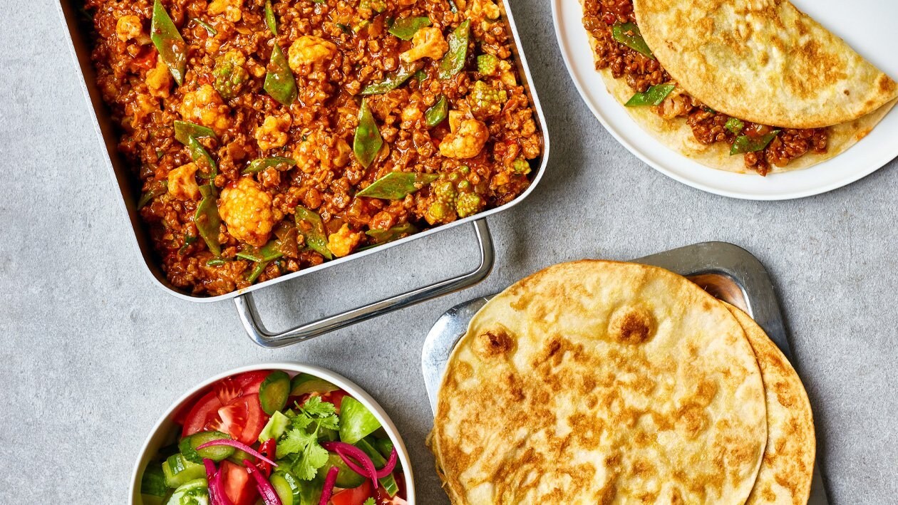 Indiase roti gevuld met vegetarische groenten curry (traiteurs) – Recept