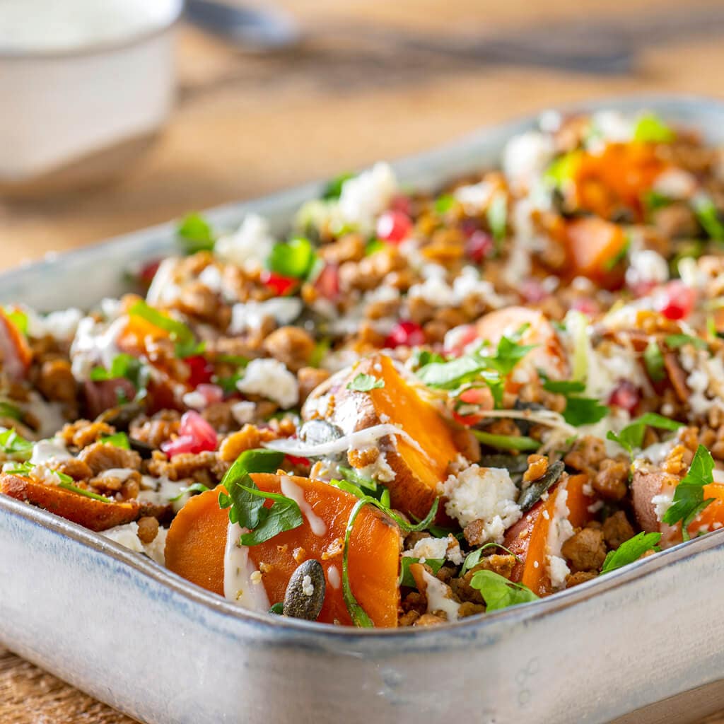 Gepofte zoete aardappel met feta en dragon