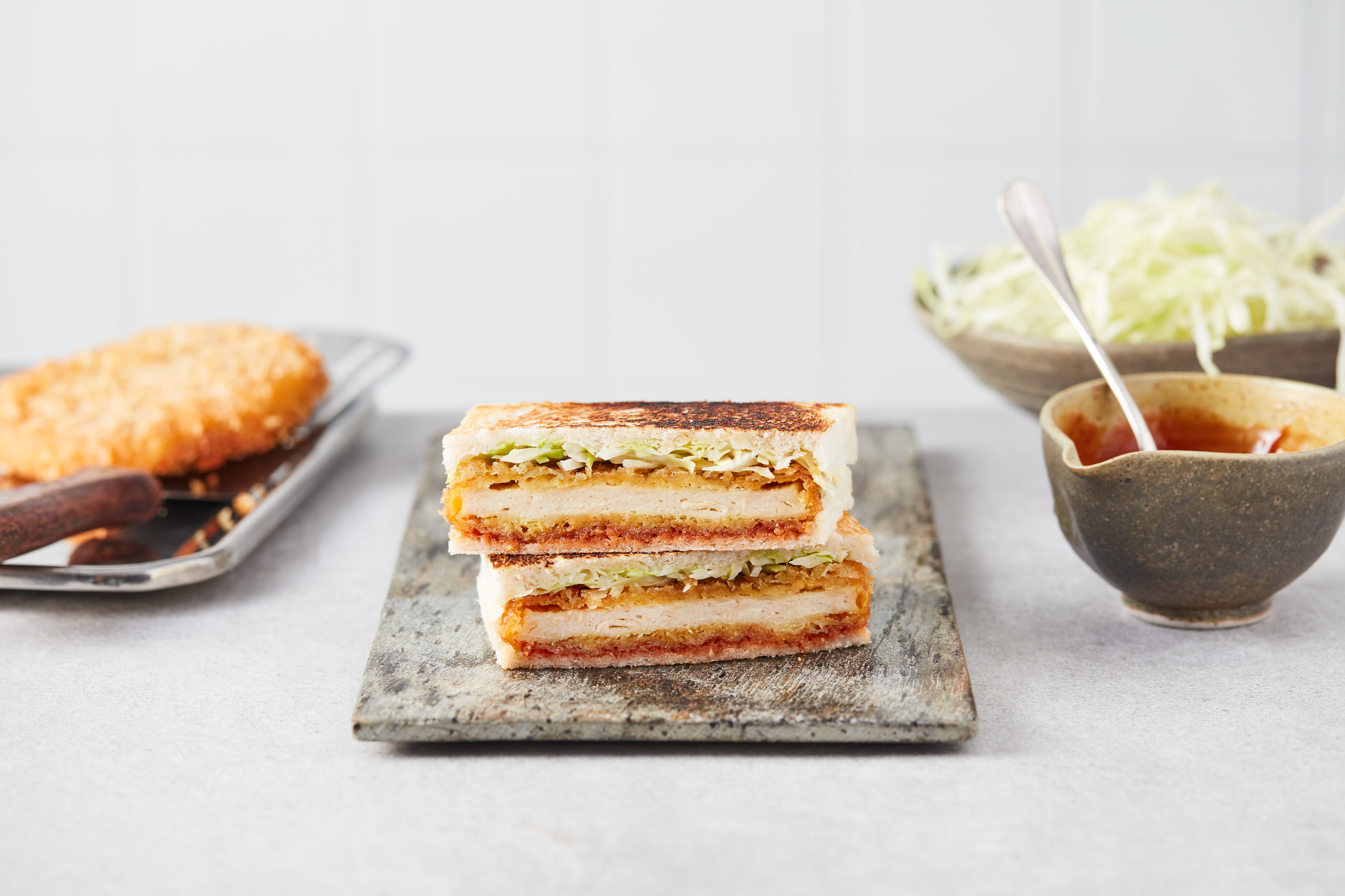 Vegetarische katsu sando met tonkatsu saus – Recept