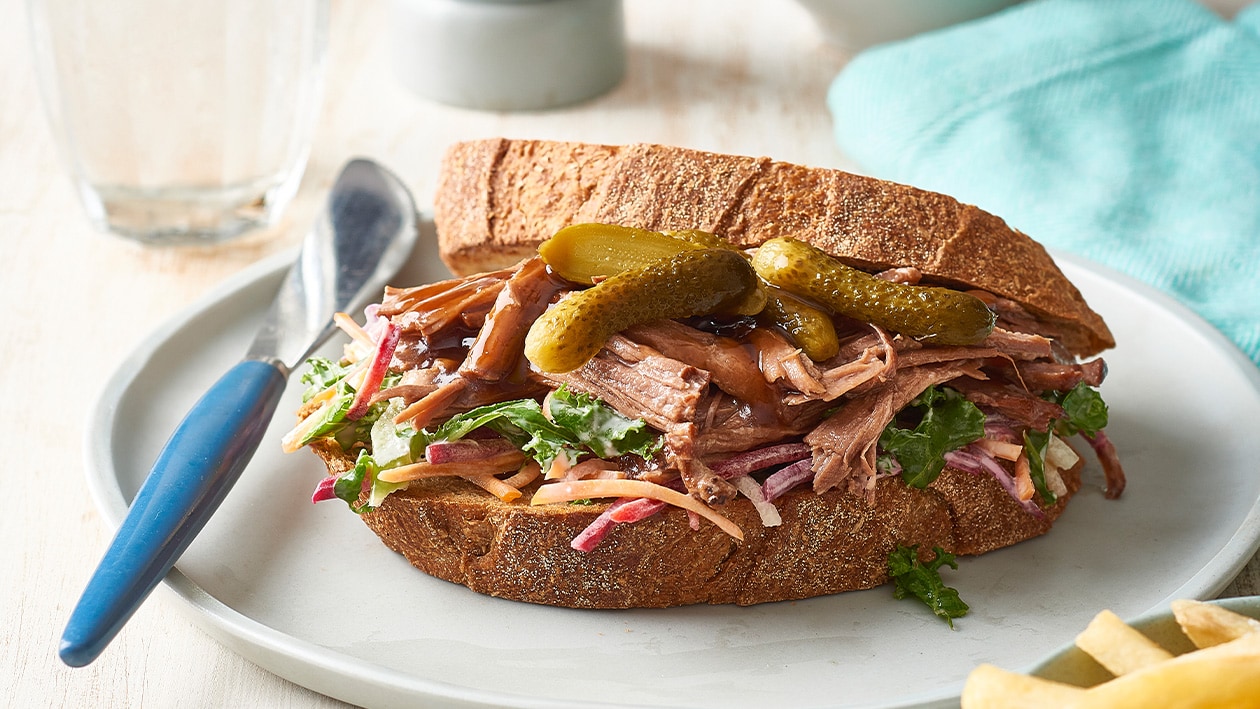 Pulled beef sandwich met cowlsla – Recept