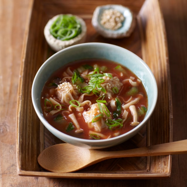 Tomatensoep uit Beijing met won-tons - Unox