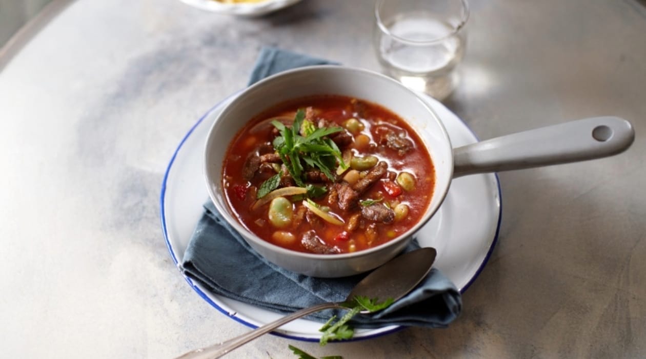 Tomatenbonensoep uit Turkije met shoarma en gezouten citroen - Unox – Recept