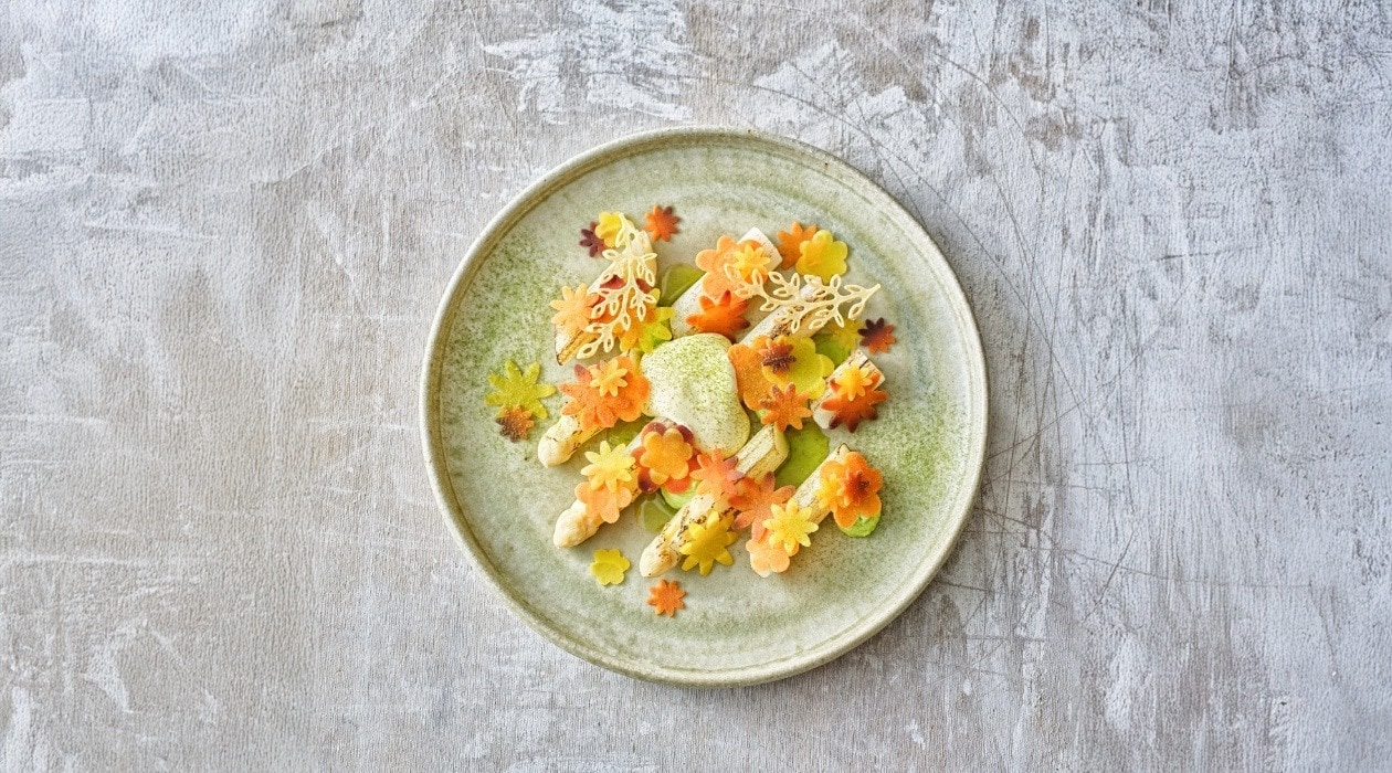 Flowerpower, asperges met wortel en peterselie – Recept