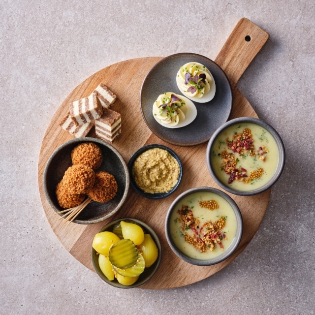 Mosterdsoep met spekkruim en zoetzure mosterdzaadjes