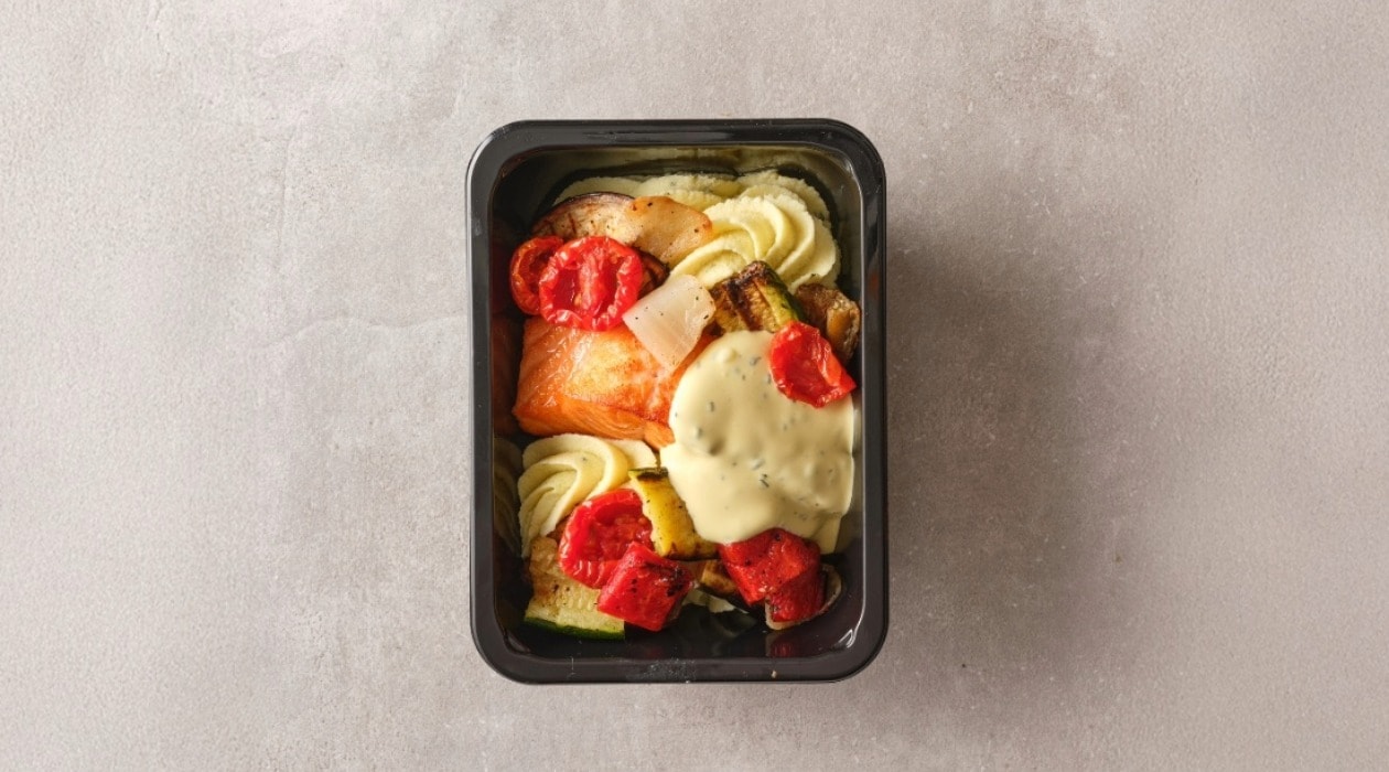 Zalm met gegrilde groenten en basilicum-aardappelpuree – Recept