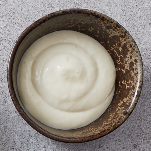 Yoghurt mierikswortel saus