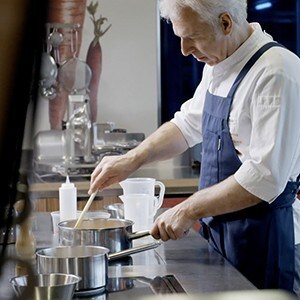 Van kleine keuken naar grote schaal Van kleine keuken naar grote schaal
