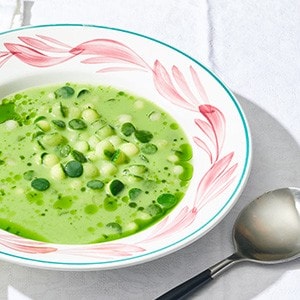 Recept 4: Kropslasoep met courgette, komkommer en bonenkruid