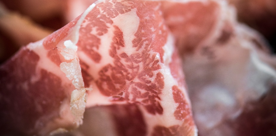 Gedroogrijpt vlees bewaren, bereiden en serveren